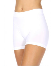 Load image into Gallery viewer, Women&#39;s White Seamless Stretchy Knit Biker Shorts
