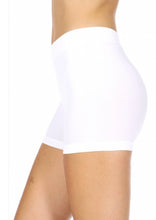 Load image into Gallery viewer, Women&#39;s White Seamless Stretchy Knit Biker Shorts

